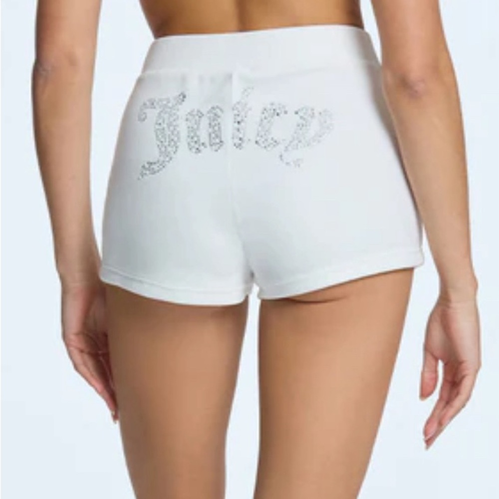 Juicy Couture NWT Pearly Big Bling Velour Booty Short Size M